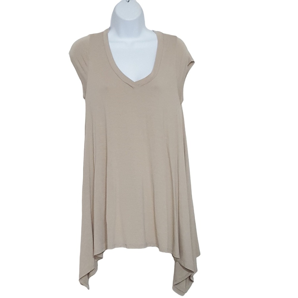 Entro Womens Blouse M Knit Top Sharkbite Beige Cap Sleeve Tunic